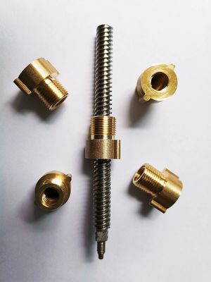 Partes mecanizadas CNC de acero inoxidable y aluminio para el montaje de piezas de repuesto en un enrutador de 5 ejes