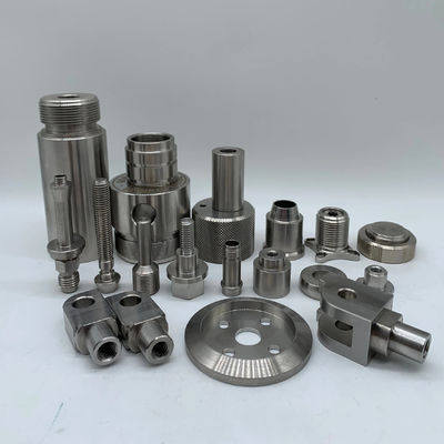 Capacidades del material de bronce Torsión y fresado CNC de precisión Instalación de repuesto Compuesto