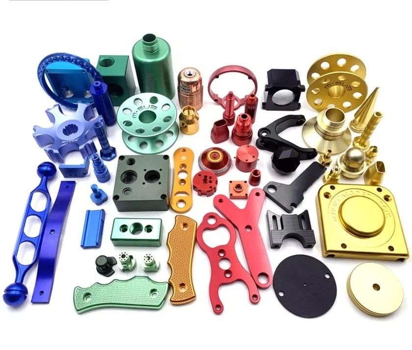 Partes mecanizadas CNC de acero inoxidable y aluminio para el montaje de piezas de repuesto en un enrutador de 5 ejes