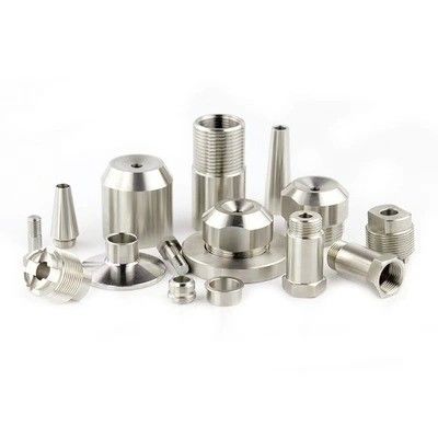 Torsión y fresado CNC de alta precisión para perfiles de extrusión de disipadores de calor de metales endurecidos